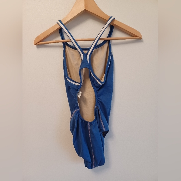 Dolfin Women's Blue "+Guard" One Piece Swim Suit, size 30 - Picture 2 of 3